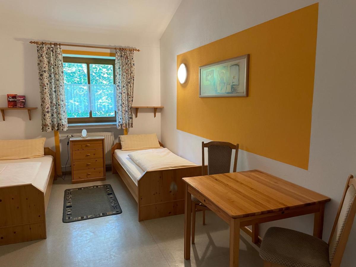 Krug'S Family Hostel Und Restaurant Weilheim in Oberbayern Zewnętrze zdjęcie